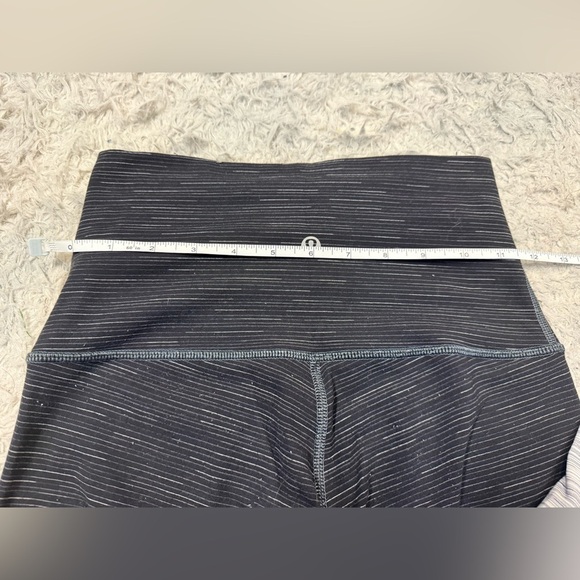 Lululemon wunder under black white ombré size 6 31” length - Picture 4 of 7